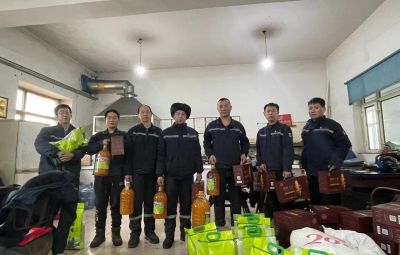 岁末送祝福 温情迎新春|尊龙中国官方网站为全体员工发放春节福利